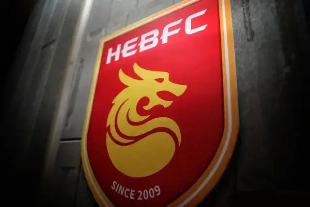美女露出隐私部位